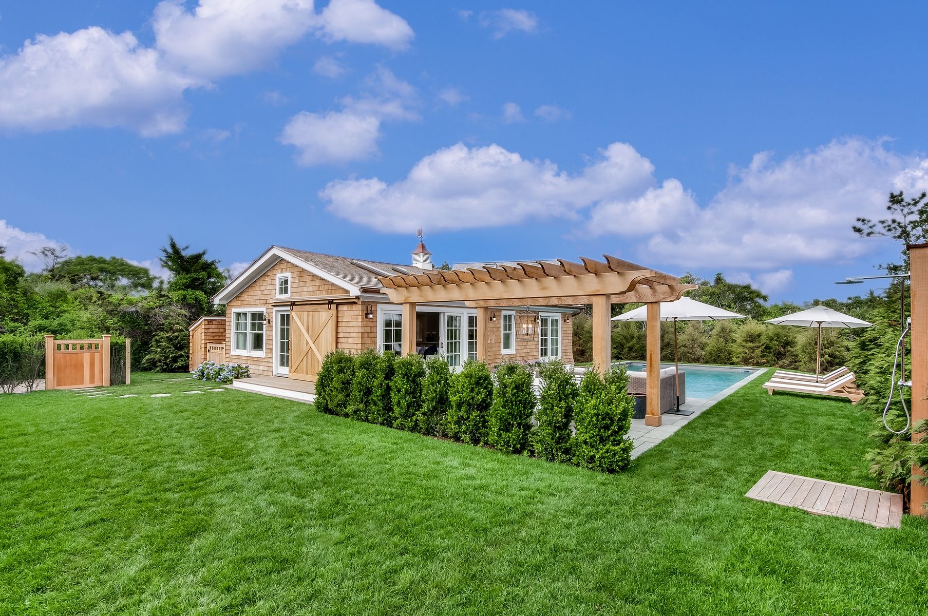 77 Hampton Ln in Amagansett Out East