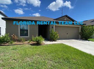 740 Chatham Walk Dr, Ruskin, FL 33570
