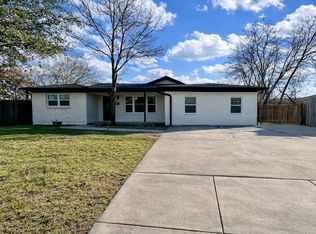 5640 Tourist Dr, North Richland Hills, TX 76117