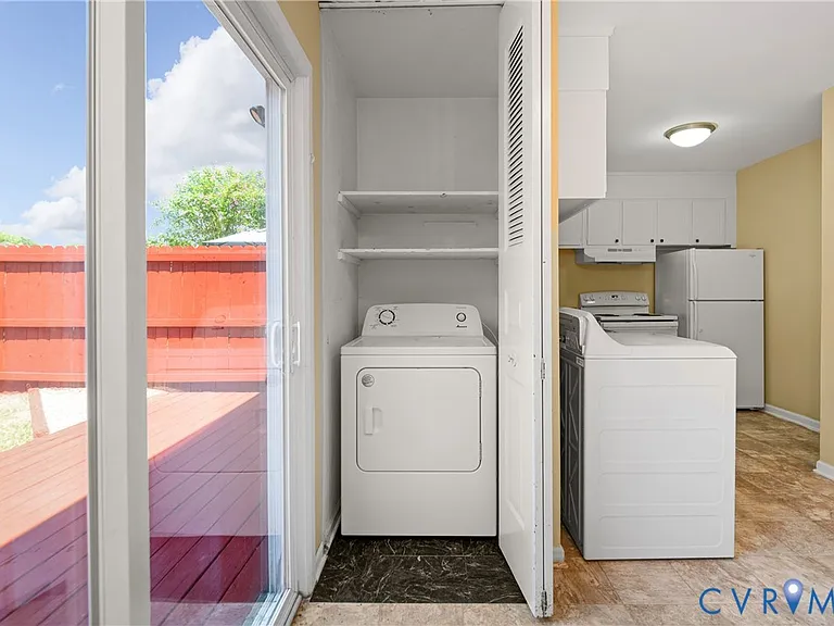 4704 Leadenhall Dr — Photo 17