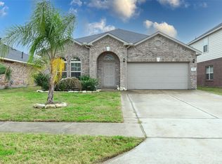 315 Sea Mist Ln, Bacliff, TX 77518