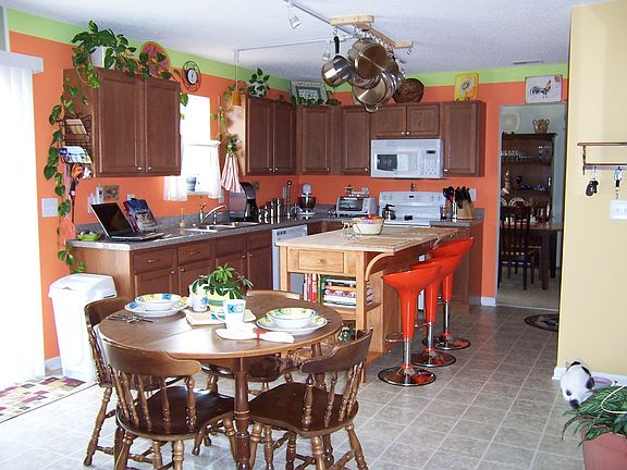 Spacious Kitchen