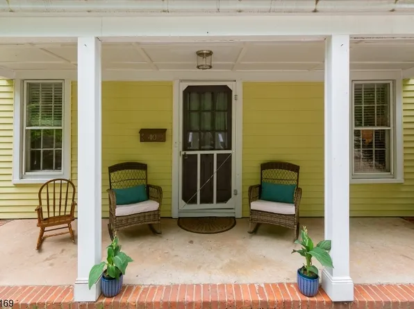 40 Taylor St, High Bridge Boro, NJ 08829