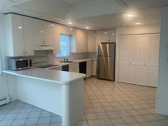 Spacious Kitchen