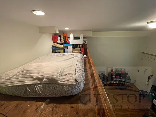 Rented by City Stop Realty | media 7