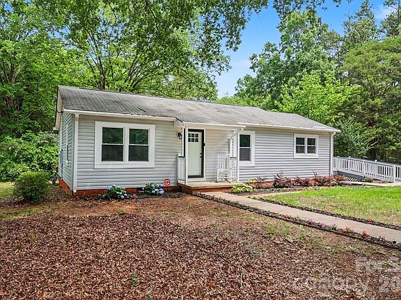 2nd image of 2101 Steele St