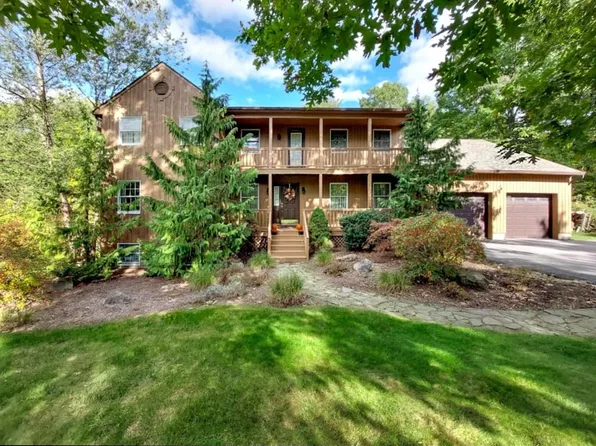 10 Traci Lane, Hopewell Junction, NY 12533