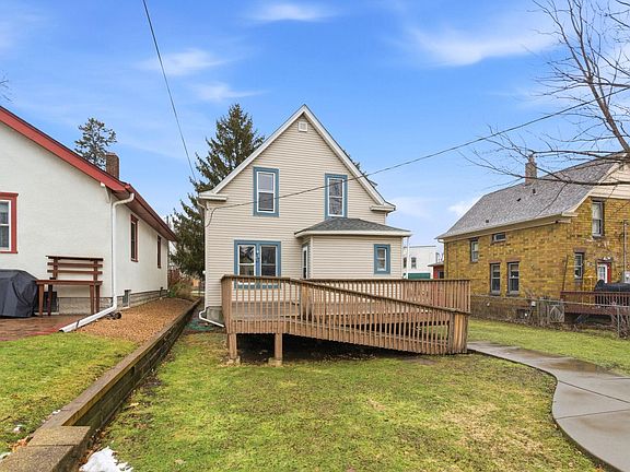 3rd image of 902 Dodd Rd