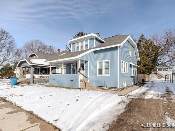 1217 Seneca St SW, Wyoming, MI 49509
