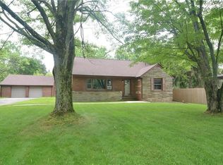 17541 Shurmer Rd, Strongsville, OH 44136