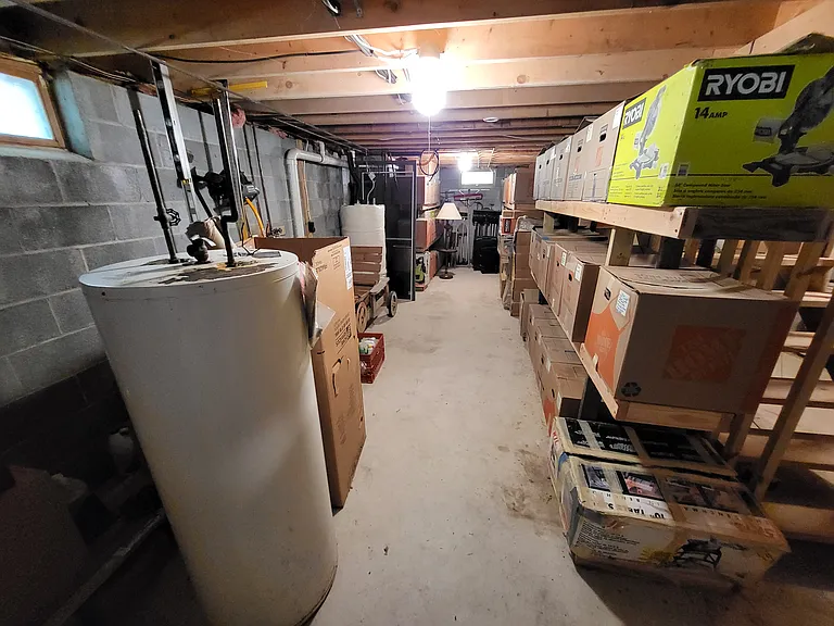 548 Clubhouse Dr — Photo 16