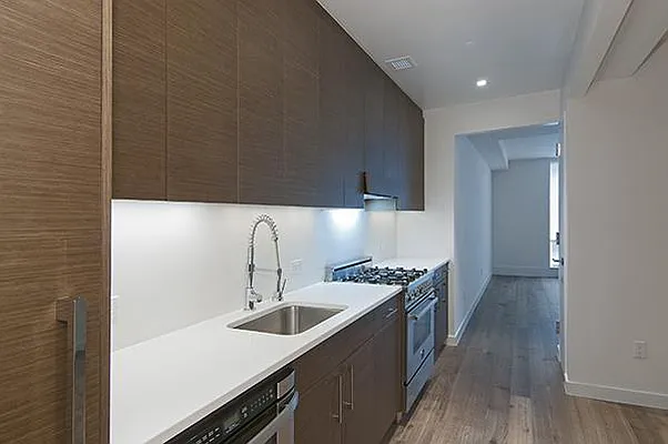 Rented by R New York | media 13