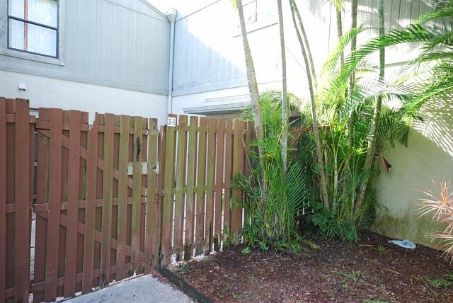 1st image of 35 Crossings Cir APT B