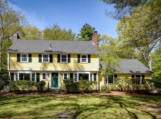 7 Crest Dr, Dover, MA 02030