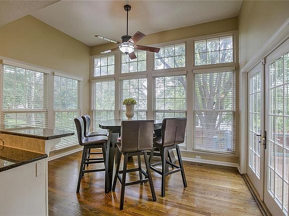 Spacious breakfast room with lots of natural light