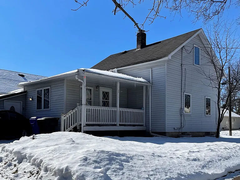 616 N State St — Photo 1