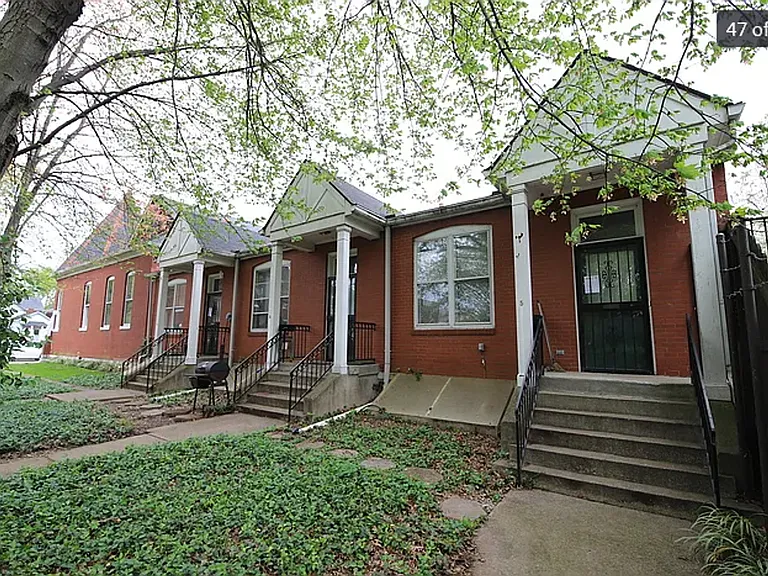 2322 W. Chestnut — Photo 2