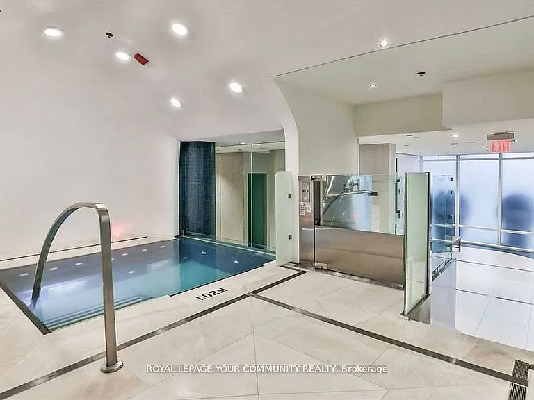 1 Bloor St E #3502 — Photo 20