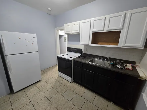 237 Lexington Avenue image 1 of 7