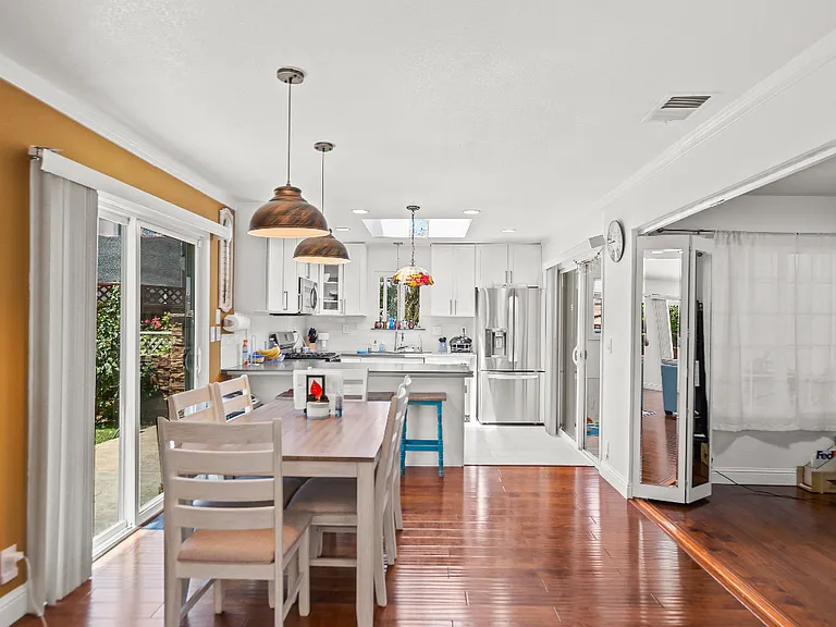 5947 Southmont Ct — Photo 8