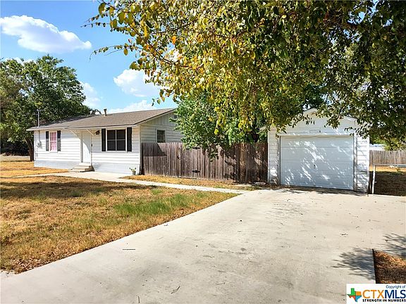 3rd image of 2304 W Gillis Ave