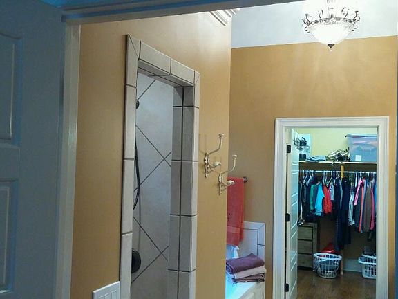 Walk in closet 