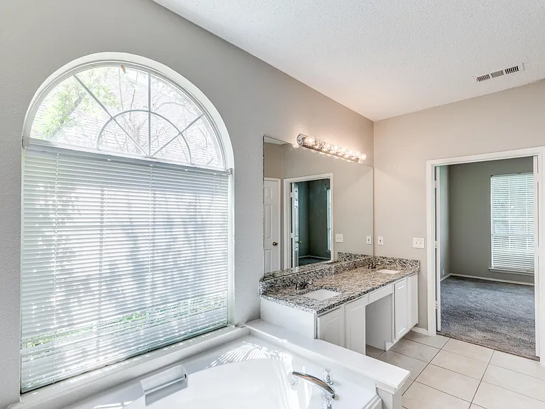 4713 Park Downs Dr — Photo 13