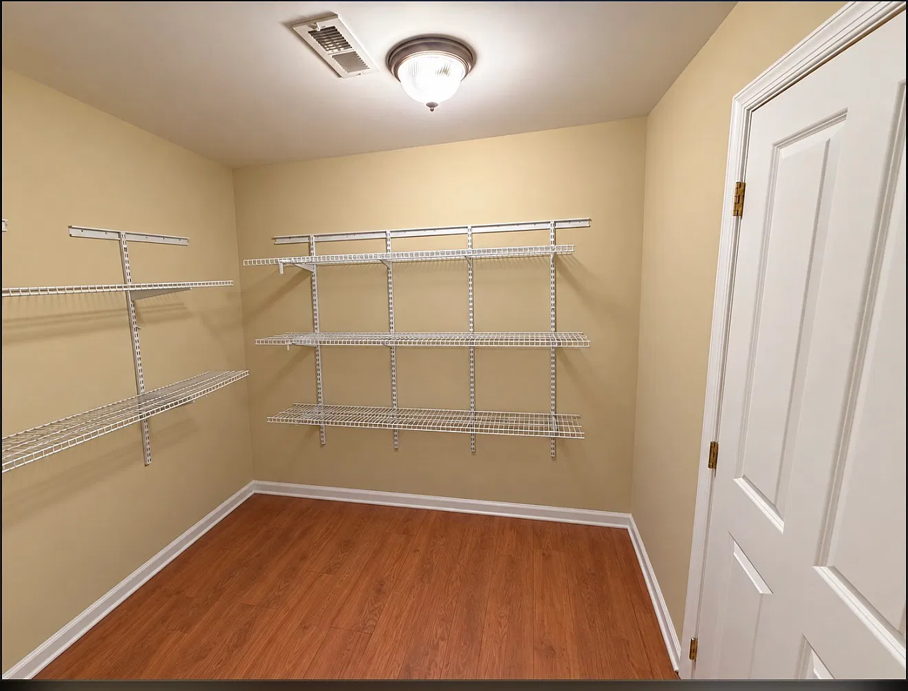 8213 Cottage St — Photo 4