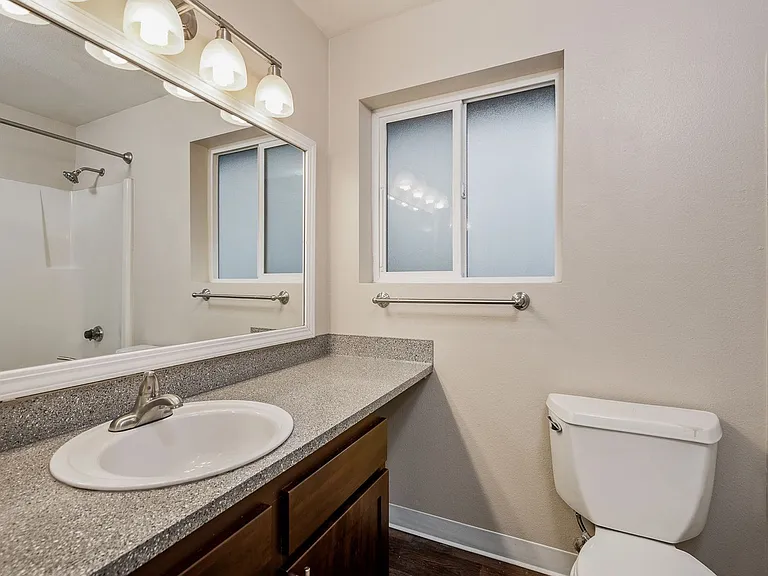 Northlink Apartments — Photo 84