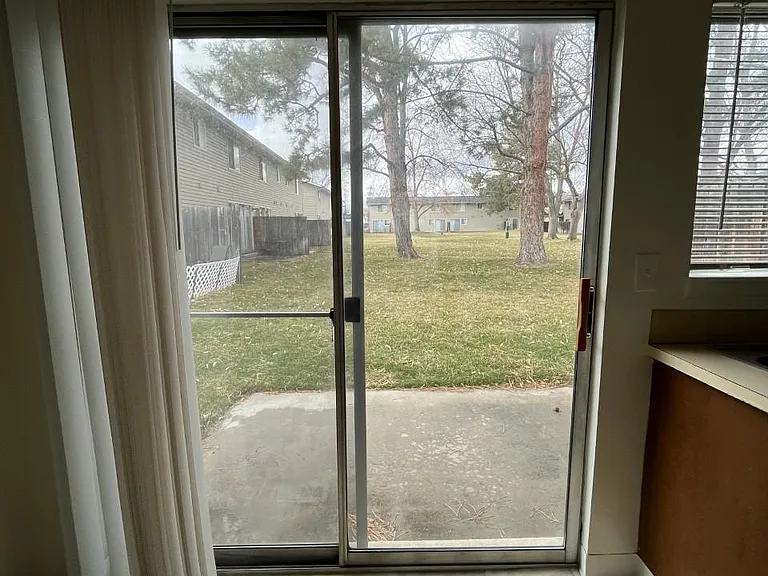 Colby Court — Photo 9