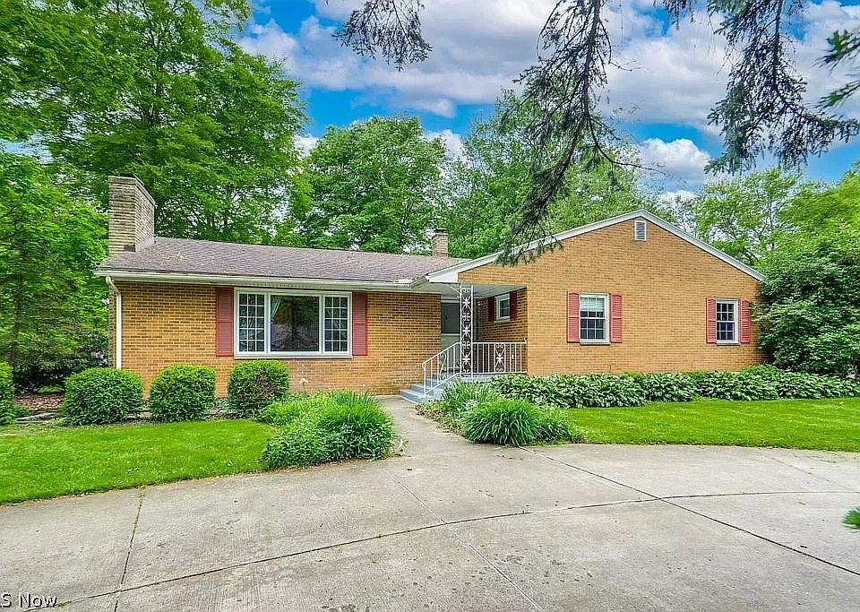 1st image of 3060 Chamberlain Rd