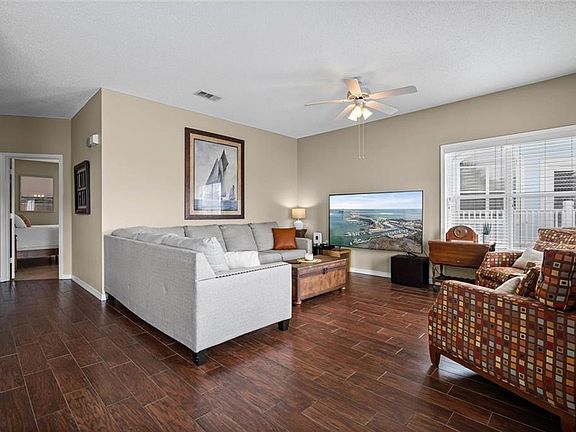 3rd image of 3575 Bayou Rd #B-2