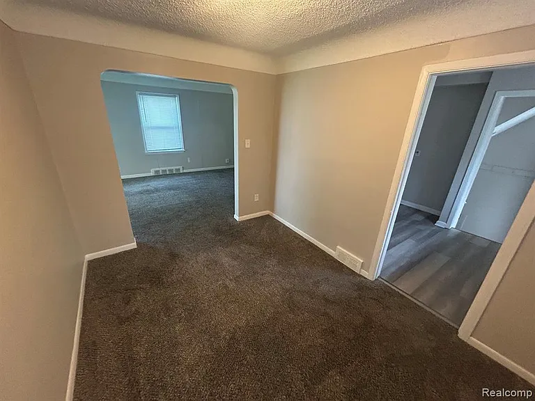1150 Magnolia Dr — Photo 8