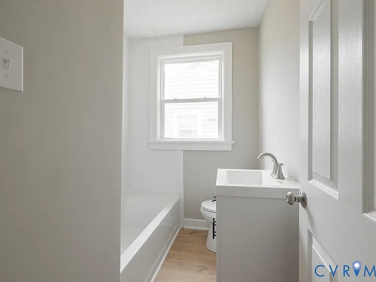 5318 Bloomingdale Ave — Photo 21