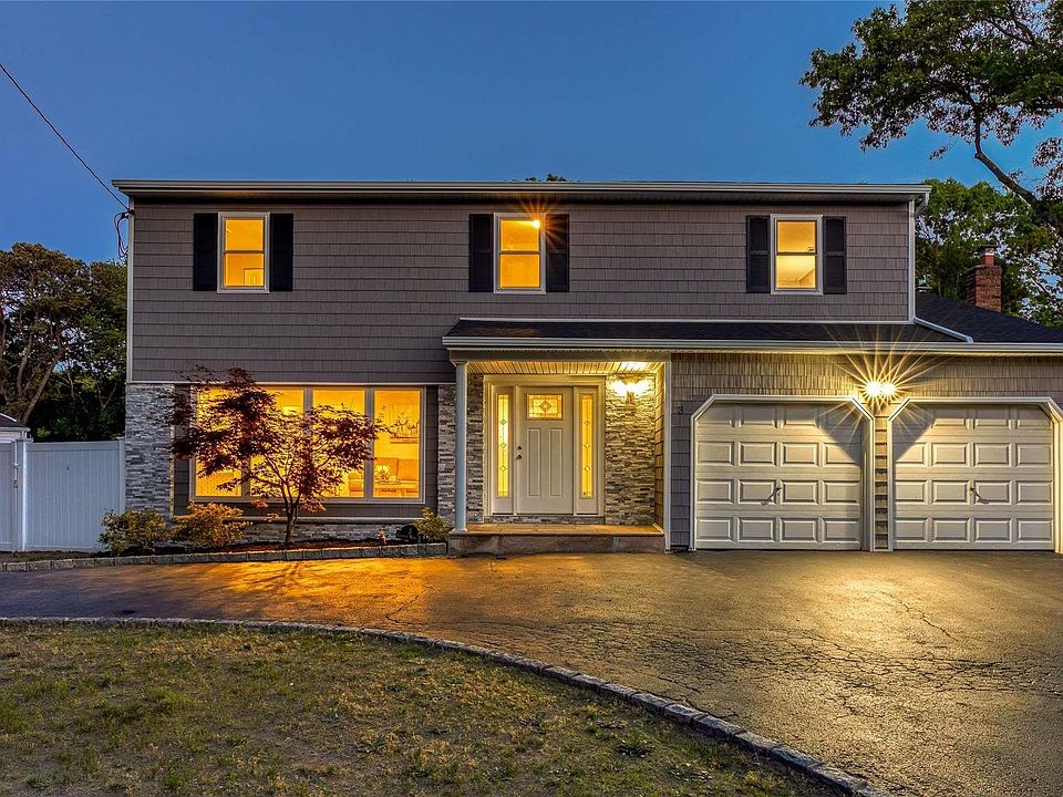 1st image of 3 Chatham Woods Drive