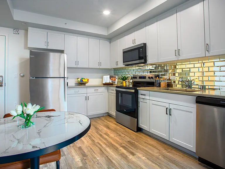 Crenshaw Lofts — Photo 11