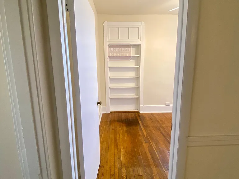 3110 Kensington Ave #8 — Photo 10