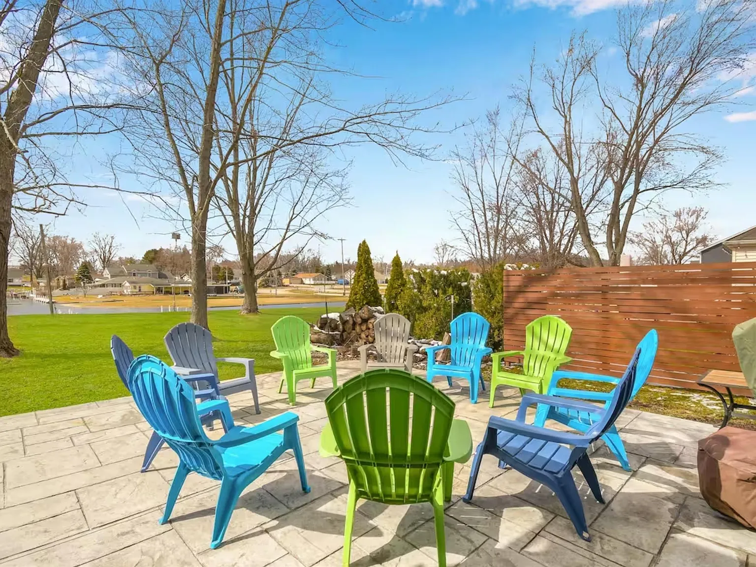 5 bed, 3.0 bath, 2397 sqft, $3,900 — Photo 4