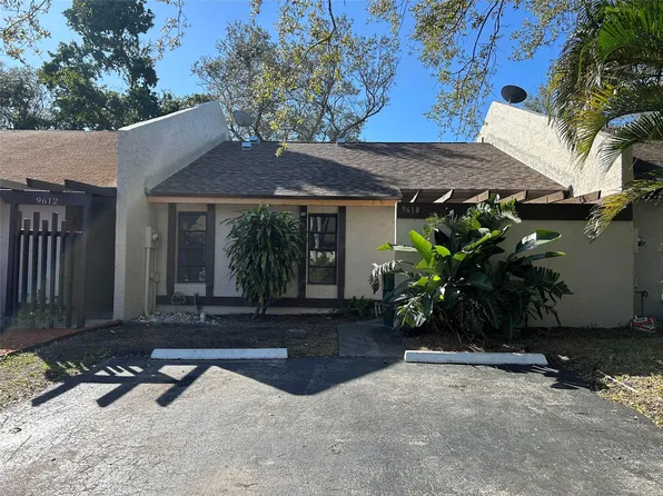 9618 NW 16th Ct, Hollywood, FL 33024