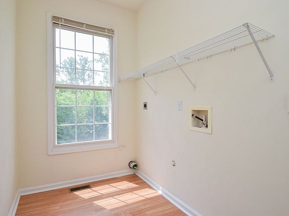 3rd image of 211 Montgomery Farms Ave