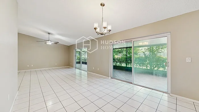 7719 Clubhouse Estates Dr — Photo 9