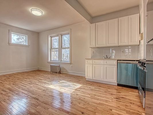 1st image of 862 E 17th St APT A1