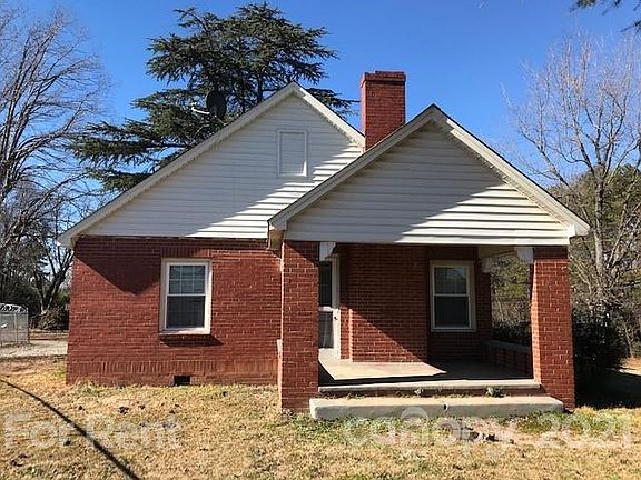 3rd image of 2719 E Ozark Ave