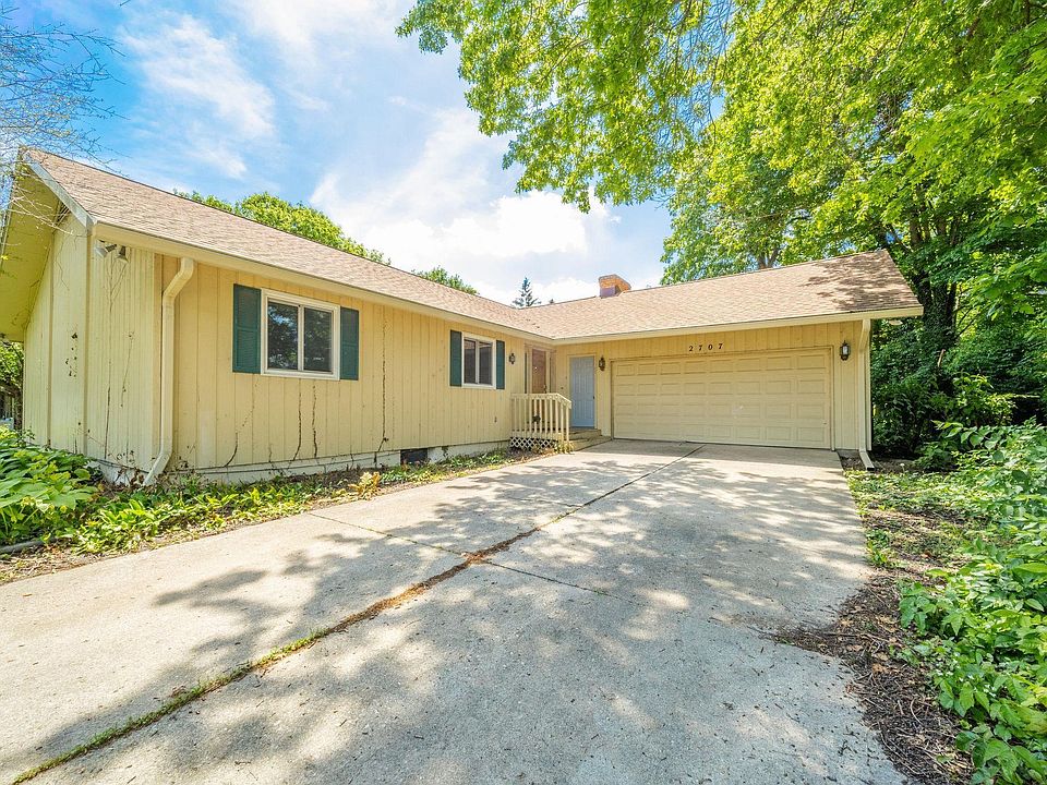 1st image of 2707 W Woodbridge Dr