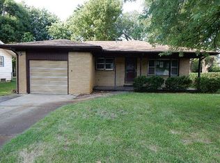 330 E 6th St, Valley Center, KS 67147