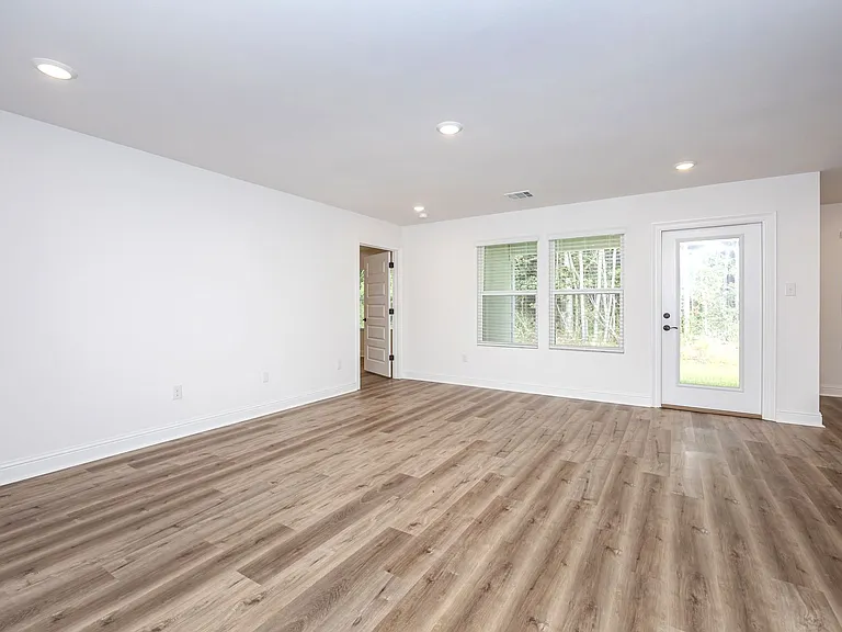 3711 Olivia Dr — Photo 17