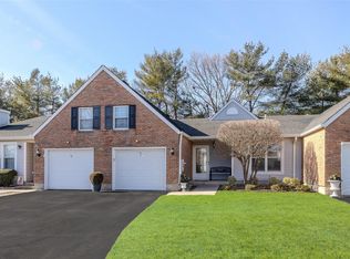 91 Standish Dr, Mount Sinai, NY 11766