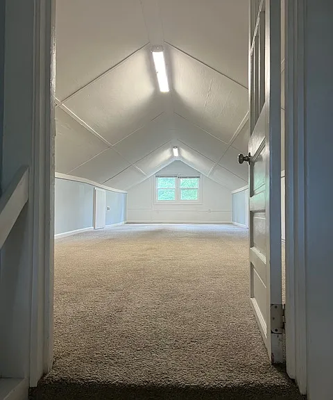 301 Rogers Ave N — Photo 11