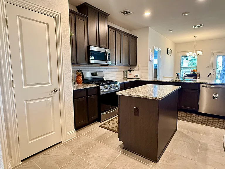 2704 Ainsworth Rd — Photo 5