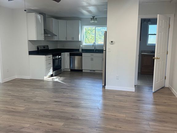 5th image of 8672 Golden Valley Dr #B